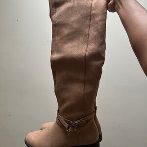 Tan Knee-High Women's Boots